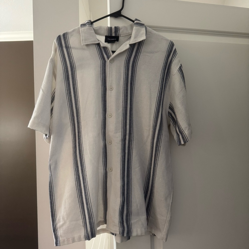 Pull&Bear Men's Cream and Blue Striped Shirt